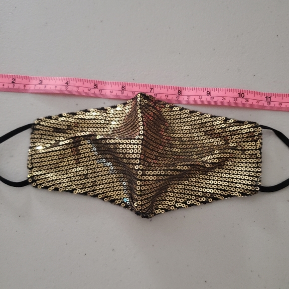 Quality Sequins face mask - Picture 5 of 6